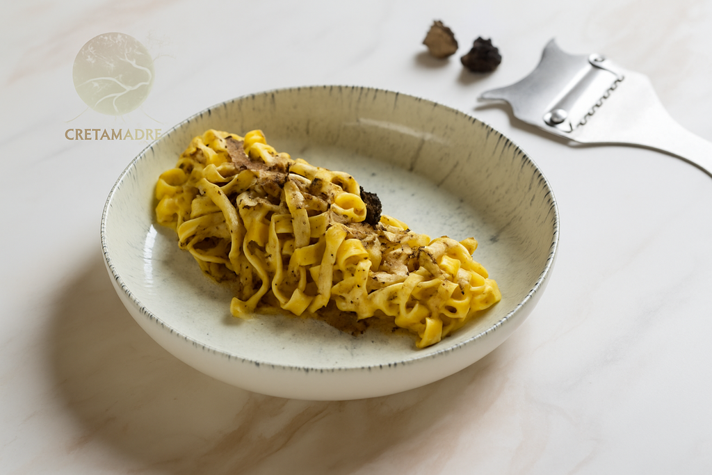 Cretamadre Premium Italian Black Summer Truffle Cream Sauce, Extra Virgin Olive Oil with Mushrooms, 7.05 oz Glass Jar, Made in Montepulciano